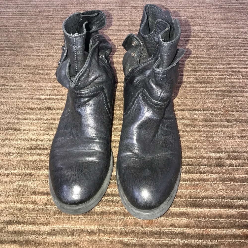 VERA WANG BLACK MOTO BOOTS